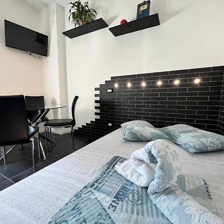 Blaxej, Nel Cuore Di Verona, Moderno Ed Elegante, 4 Posti Letto, Wi-Fi, Self Check In Exterior foto