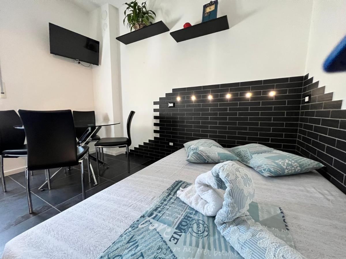 Blaxej, Nel Cuore Di Verona, Moderno Ed Elegante, 4 Posti Letto, Wi-Fi, Self Check In Exterior foto